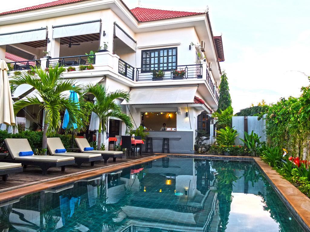 Baby Elephant Boutique Hotel Siem Reap Exteriör bild