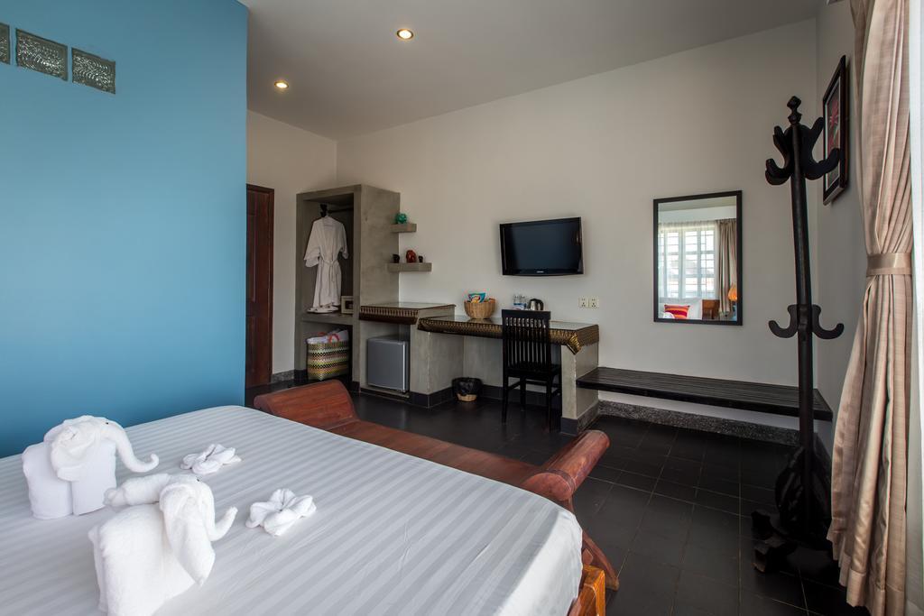Baby Elephant Boutique Hotel Siem Reap Exteriör bild