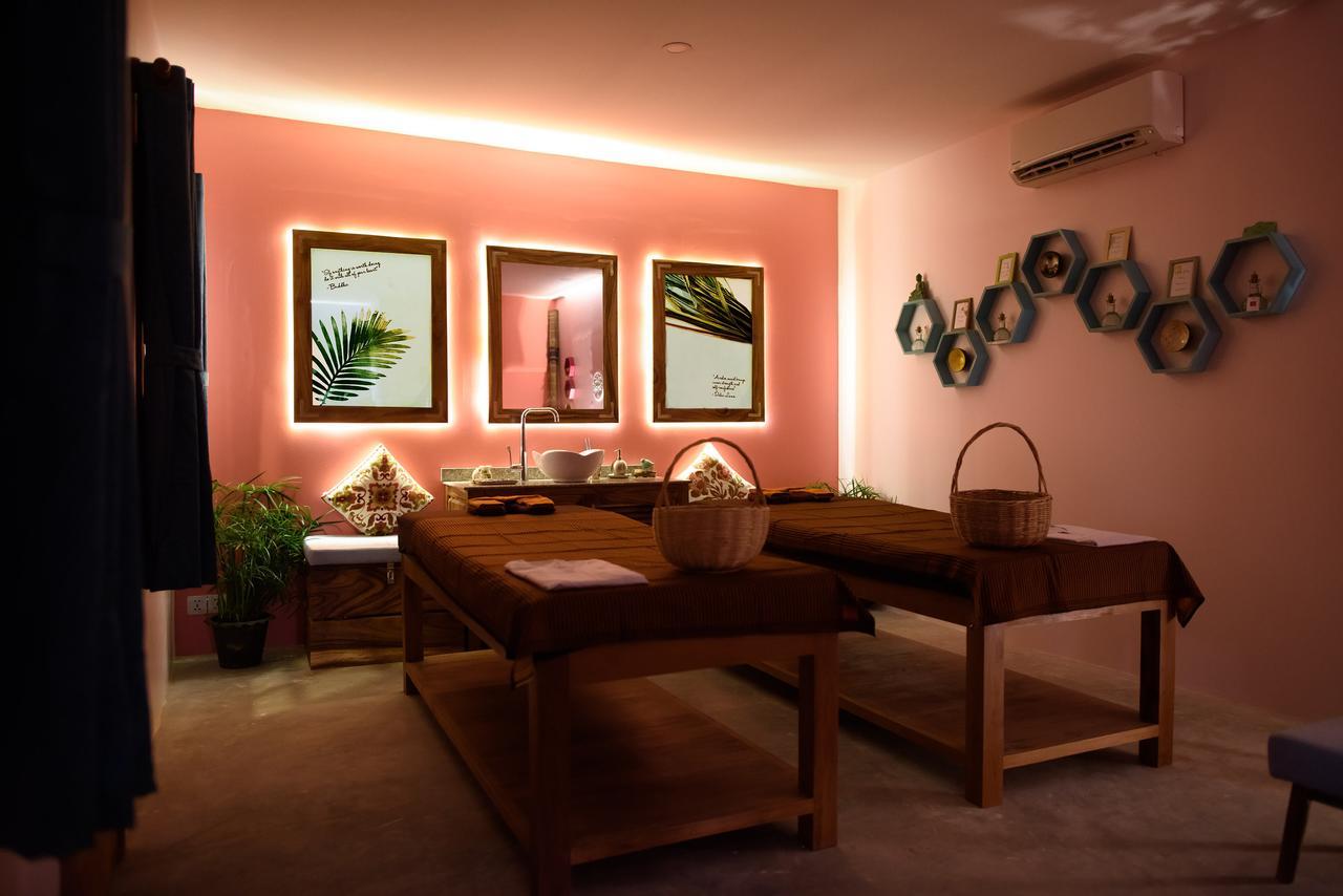 Baby Elephant Boutique Hotel Siem Reap Exteriör bild